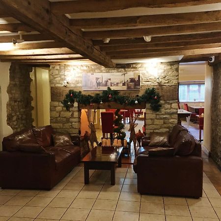 بيسيستر The Tally Ho Hotel - B&B المظهر الخارجي الصورة