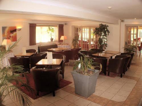 بيسيستر The Tally Ho Hotel - B&B المظهر الخارجي الصورة