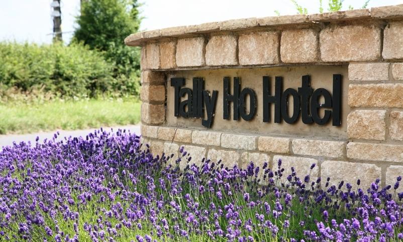 بيسيستر The Tally Ho Hotel - B&B المظهر الخارجي الصورة